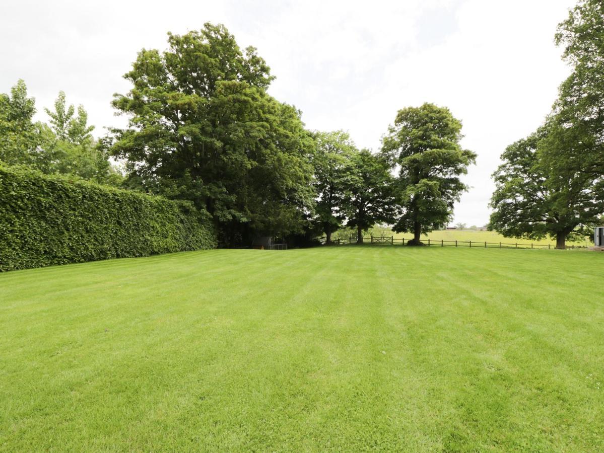 The Hayloft Villa Tetbury Bagian luar foto